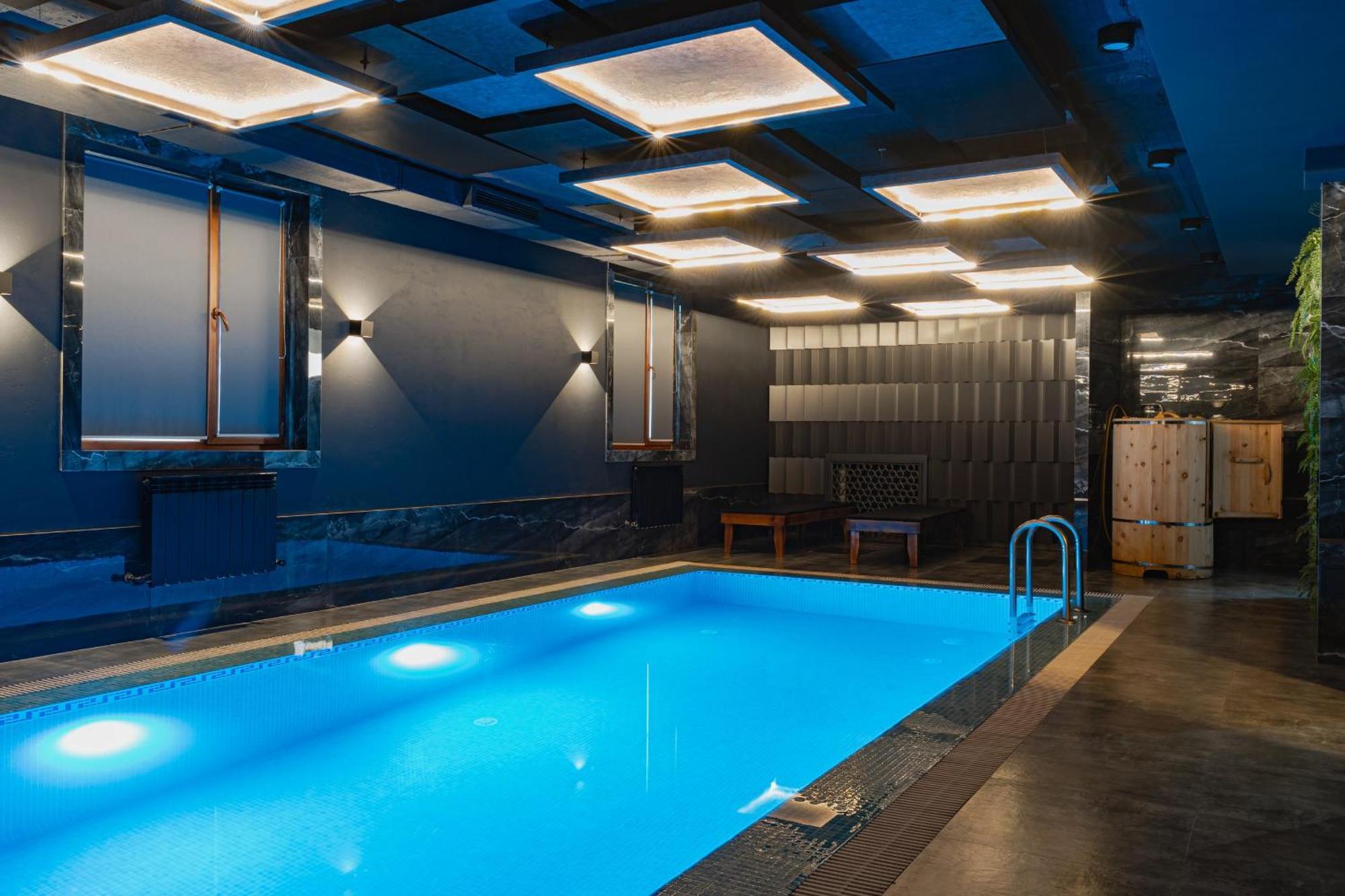 Altair Hotel Shymkent Bagian luar foto