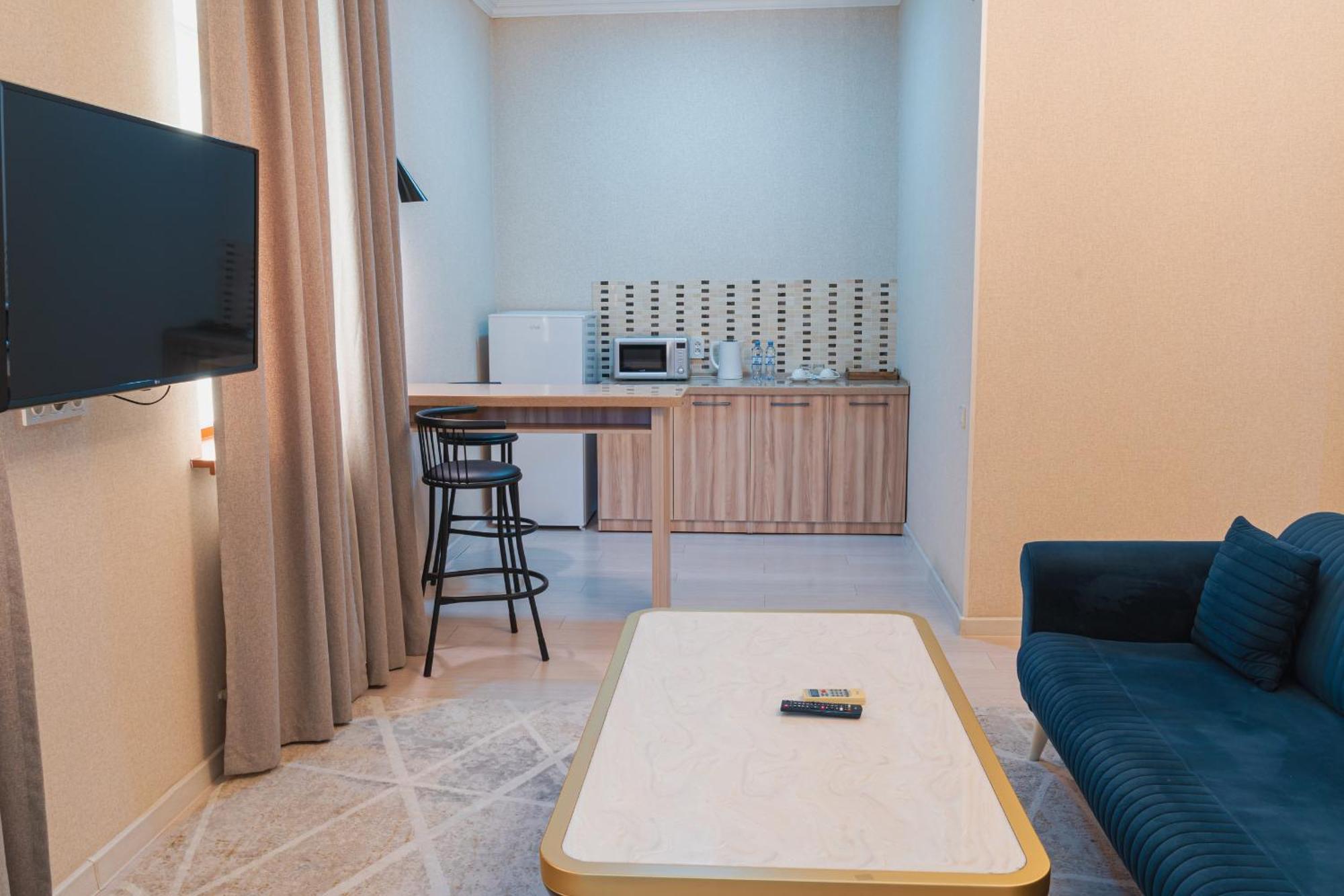 Altair Hotel Shymkent Bagian luar foto