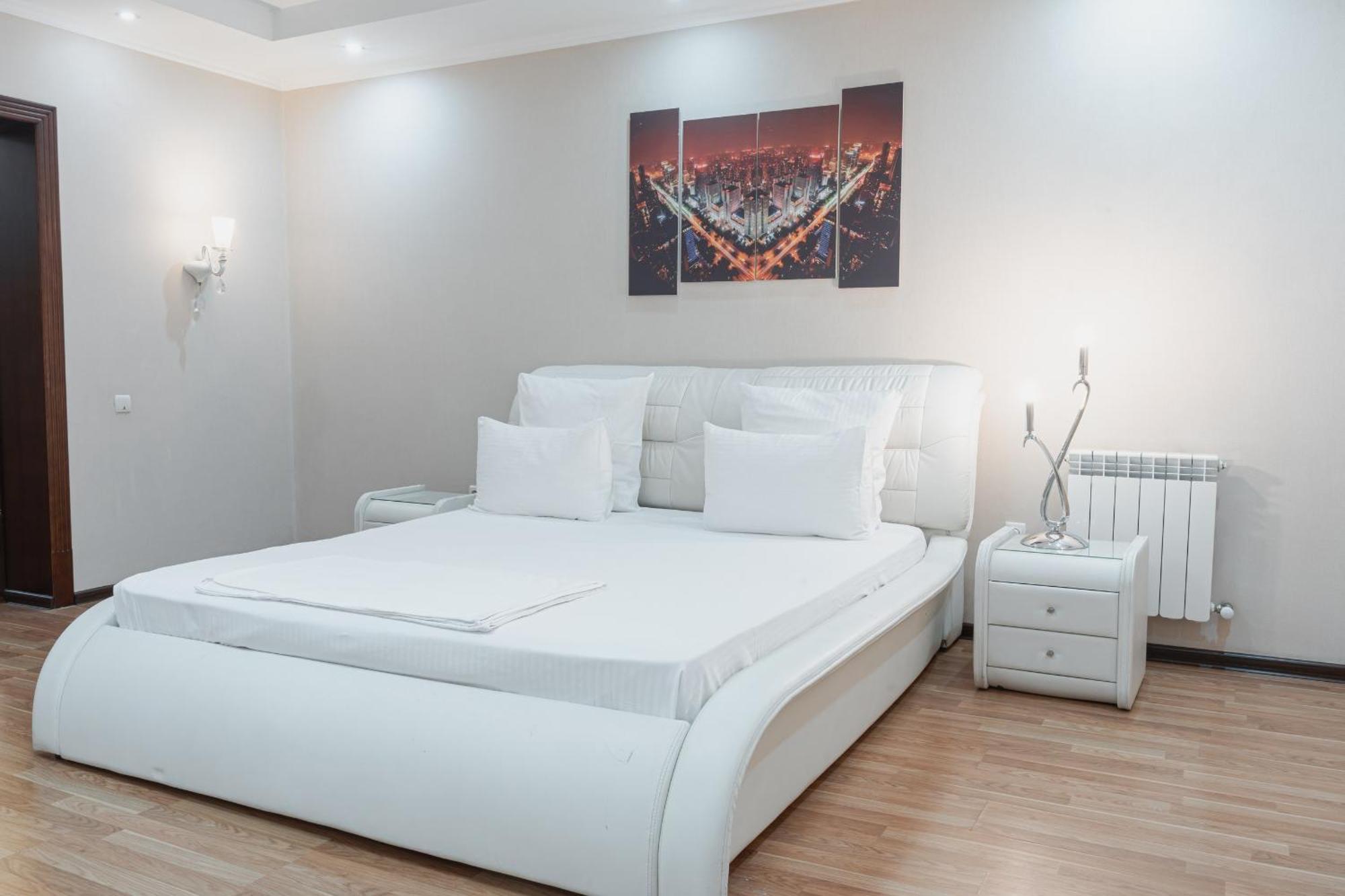 Altair Hotel Shymkent Bagian luar foto